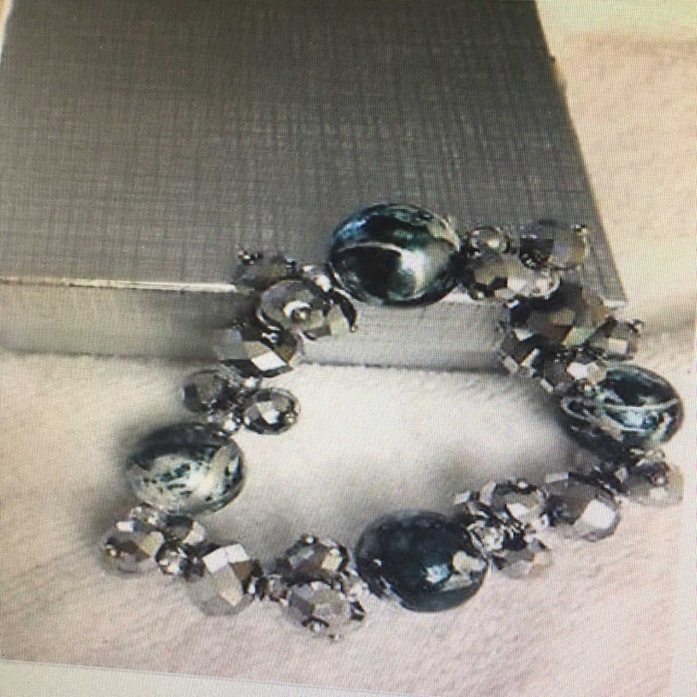 Premier Designs stretch bead bracelet blue/silver